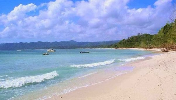 5 Pantai di Banyuwangi Paling Populer