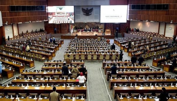 DPR Gelar Rapat Paripurna Ke-12 yang Dilaksanakan Secara Daring dan Tatap Muka