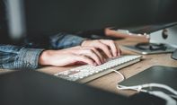 Aplikasi TradingView Memungkinkan Pengguna Untuk Berdagang Di Mana Saja, Kapan Saja