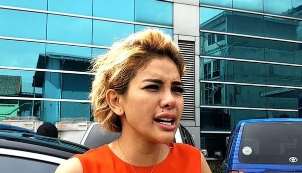 Gempar! Nikita Mirzani Dituding Hina Habib Rizieq