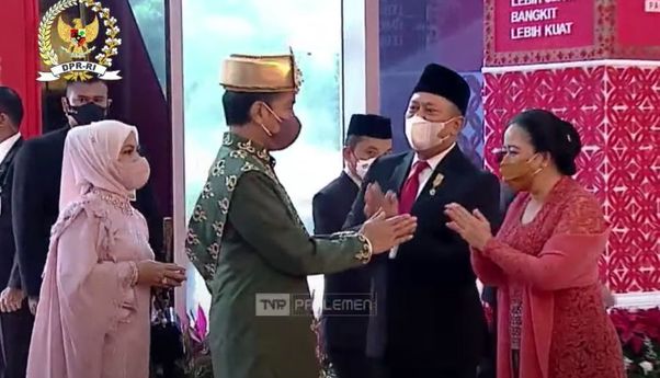 Jokowi Kembali Pakai Baju Adat Hadiri Sidang Tahunan MPR, Kali Ini dari Bangka Belitung