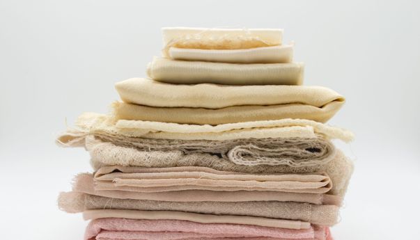 Ladies, Inilah Jenis Kain yang Bisa Timbulkan Bau Badan Menyengat