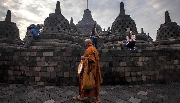 Waisak Nasional 2025 Akan Digelar di Candi Borobudur, Menag Tekankan Kesakralan Acara