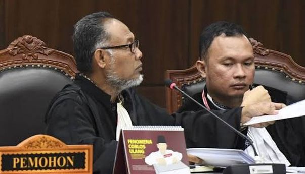 Debat Panas Bambang Widjojanto dengan Saksi KPU soal Sirekap: Jangan Sok Tahu, Pak!