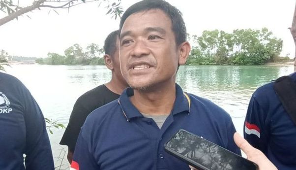 Penghasilan Nelayan Pantai Kampung Melayu Turun 40 Persen usai Tercemar 7 Ton Limbah Minyak Hitam