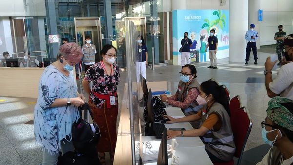 Maskapai Singapore Airlines Mendarat di Bandara Bali Membawa 156 Penumpang