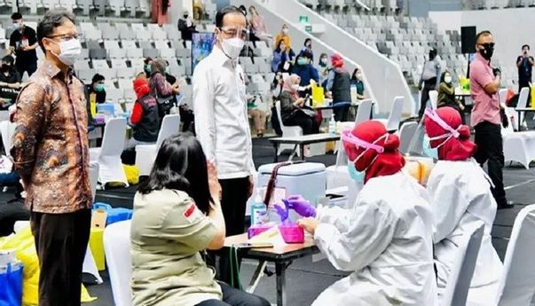 Bloomberg Prediksi Indonesia Butuh 10 Tahun Rampungkan Vaksinasi Covid-19 Seluruh Penduduk