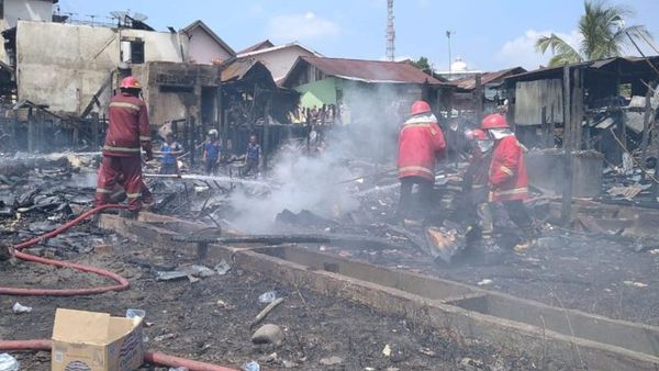 Kebakaran Hanguskan 30 Rumah di Jambi, Diduga Akibat Kompor Gas Meledak
