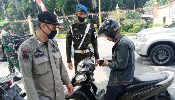Berita Terbaru di Jogja: Tim Gabungan Jalankan Operasi Pemakaian Masker di PASTY