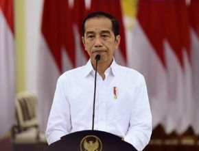 Mengapa Pembatasan Sosial Skala Besar Jokowi Dinilai Keblinger?