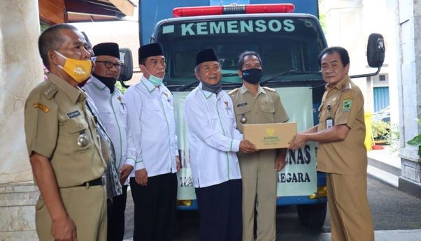 Kabar Terbaru Jateng: Baznas dan IPHI Berikan Sembako untuk Warga Miskin Terdampak Covid-19 di Banjarnegara