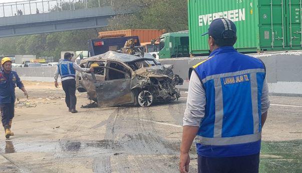 Tabrakan Beruntun di Tol Cipularang, Kendaraan Hanya Lecet