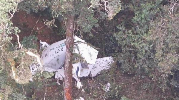 Pesawat Rimbun Air Ditemukan Hancur dan Terbakar di Ketinggian 400 Meter di Gunung Wabu
