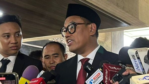 Uya Kuya: Kasih Kesempatan buat Artis Terpilih untuk Tunjukkan Kinerjanya Jadi Anggota DPR