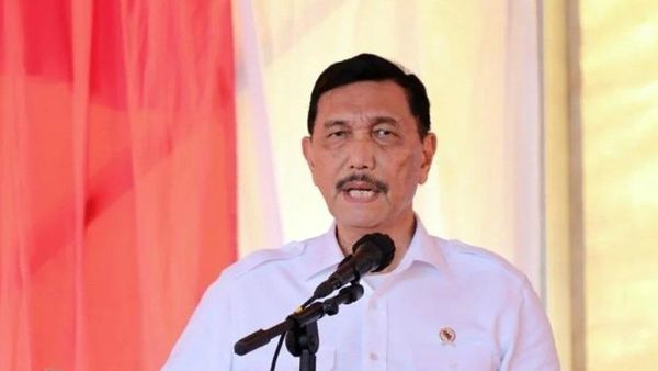 Berhasil Disahkan, Luhut Mengeklaim UU Cipta Kerja Mampu Luruskan Hal yang Tak Lurus