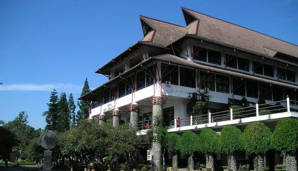 Beberapa Penampakan dan Tempat Horor di Kampus ITB Ini Bikin Merinding