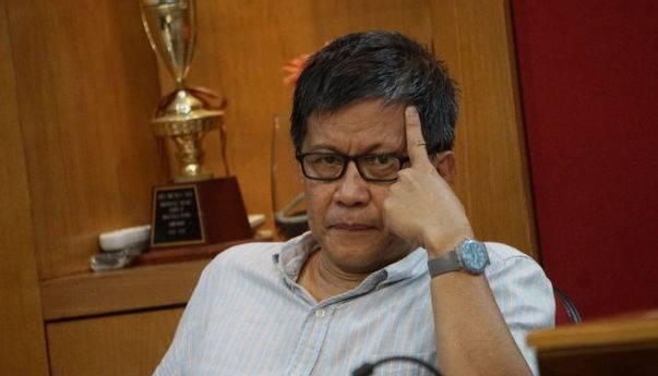 Rocky Gerung Mengaku Tak Ambil Gaji dari UI Selama 15 Tahun, Terus Pendapatannya dari Mana?