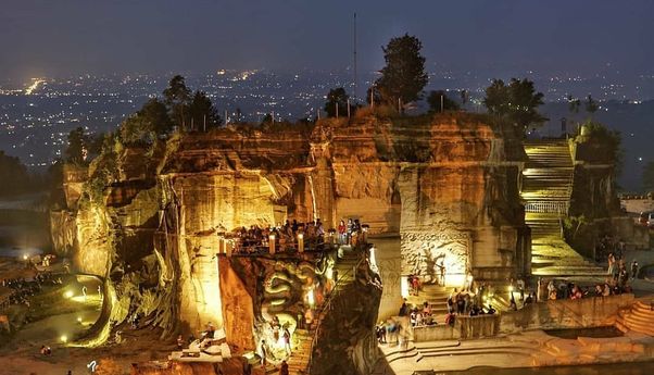 Tebing Breksi, Tempat Keren untuk Berburu Foto