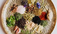 9 Ramuan Ayurveda Bantu Kuatkan Rambut dan Cegah Kerontokan