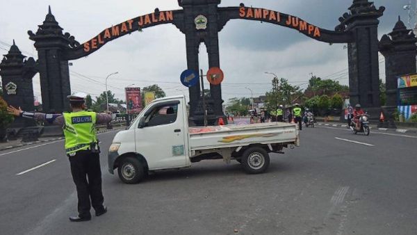 Berita Jogja: DIY Akhiri Penyekatan Kendaraan di Wilayah Perbatasan