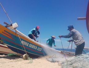 Terbaru: Nelayan Pantai Drini Jual Ikan Layur hingga Cilacap