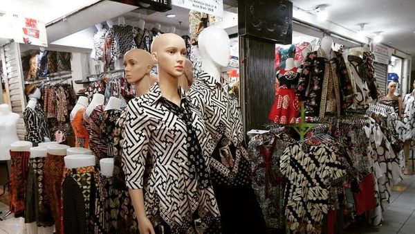 Nikmati Serunya Berbelanja Di Toko Batik Di Jakarta Yang Populer ini