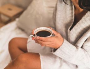 Minum Kopi setelah Bangun Tidur? Ini Waktu Ideal Menurut Ahli