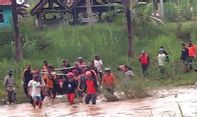 Sungai Alas Kedung Dongdong Meluap, Pemburu Belalang Terseret Arus Banjir