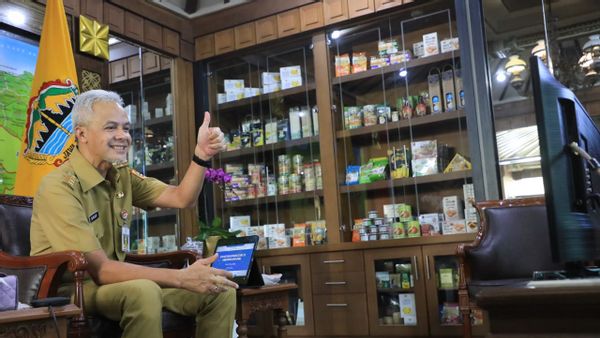 Kades Banyumas ke Ganjar: Pak Gubernur Datang ke Sini, Nanti Tak Ajari Carane
