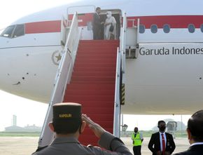 Jokowi Pilih Carter Garuda daripada Pakai Pesawat Kepresidenan ke AS, Kenapa?