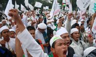 Terbaru! Pemerintah Resmi Larang dan Hentikan FPI, Alasannya Apa?