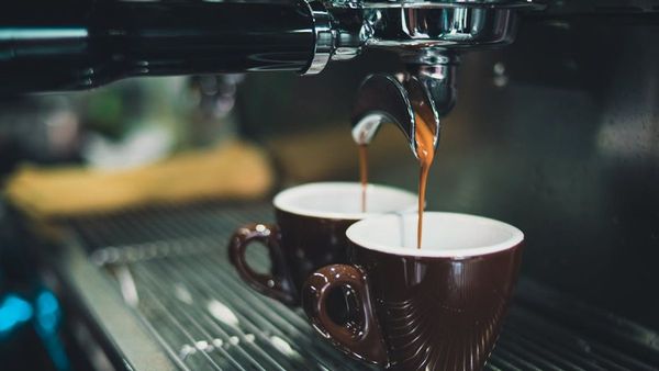 Waktu Tepat Minum Kopi agar Manfaat Kesehatan Maksimal, Pagi Hari?
