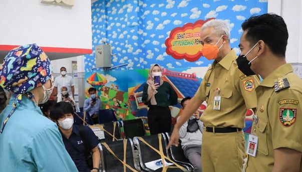 Diperintah PDIP Pasang Bilboard Puan Maharani, Gibran Ganti Juga Foto Profil di Sosmed bareng Ganjar Pranowo
