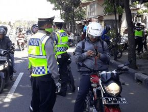 Laporan Razia PSBB Bekasi: Ribuan Orang Terjaring dalam 2 Hari, Banyak yang Tak Pakai Masker