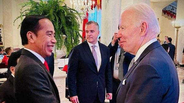 Ketika Jokowi Ajak Biden dan Para Pemimpin ASEAN Bersulang : Kemitraan Ini Sangat Penting di Tengah Situasi Dunia Saat Ini