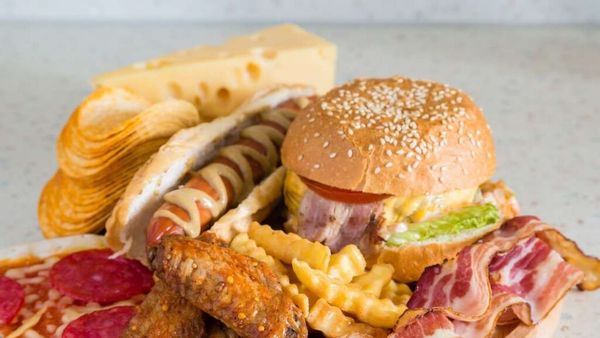 Akibatkan Peradangan, Pasien COVID-19 Wajib Hindari Makanan Ini