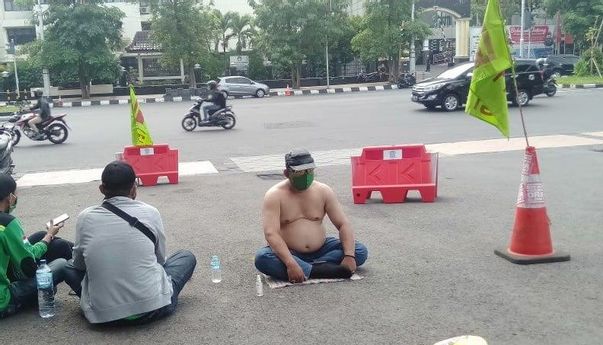 Berita Jateng: Tolak Sosialisasi UU Cipta Kerja oleh Ganjar Pranowo, Zainudin Lakukan Topo Ngligo