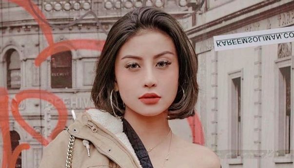 Dituding Minta Gratisan Saat Makan di Bali, Awkarin Murka!
