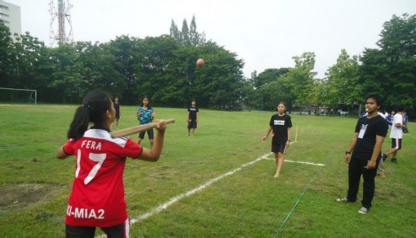 Teknik Dasar Permainan Bola Kasti