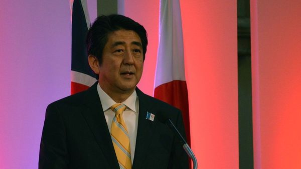 Breaking News! Mantan PM Jepang Shinzo Abe Ditembak Saat Berikan Pidato di Kota Nara