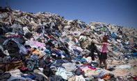 Penampakan Ribuan Ton Pakaian Bekas Menumpuk di Gurun Atacama Chile
