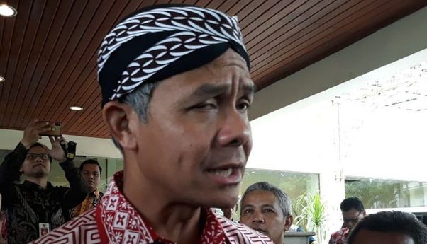 Berita Jateng: Ganjar Pranowo Perbolehkan Warga Gelar Malam Tirakatan HUT RI