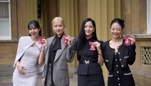 BLACKPINK Dapat Gelar Kehormatan dari Kerajaan Inggris, Diberikan Langsung oleh Raja Charles III