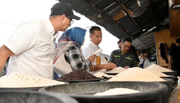 Pj Gubernur Jabar Pastikan Stok Beras Aman, Masyarakat Tidak Perlu Menimbun