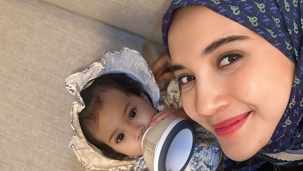 Zaskia Sungkar dan Irwansyah Adopsi Bayi Perempuan: Allah yang Pertemukan Kita