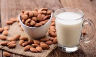 Mitos Atau Fakta, Susu Almond Bisa Perlancar ASI? Ini Jawabannya!