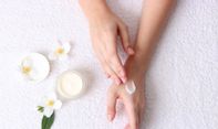 Demi Kecantikan Kulit, Ini Manfaat Menggunakan Body Lotion pada Malam Hari