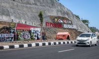 MotoGP Sebentar Lagi, Pemkab Loteng Bersihkan Sampah Sepanjang Bypass ke Sirkuit Mandalika