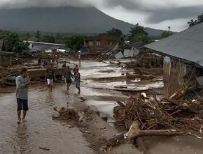 Sebabkan Tanah Longsor, Banjir Bandang NTT Tewaskan 54 Orang