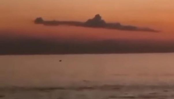 Awan Mirip Kapal Selam di Langit Bali Viral, Mirip KRI Nanggala 402